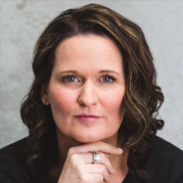 Carolyn Grant avatar